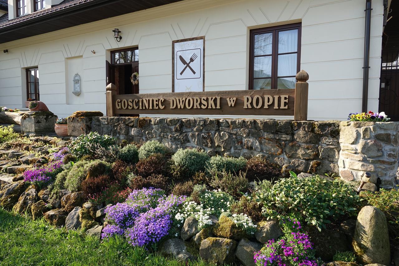 Gosciniec Dworski W Ropie - Pokoje Goscinne Ropa Extérieur photo